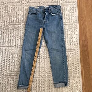 Women's Levi Premium Wedgie-Straight Leg Jeans